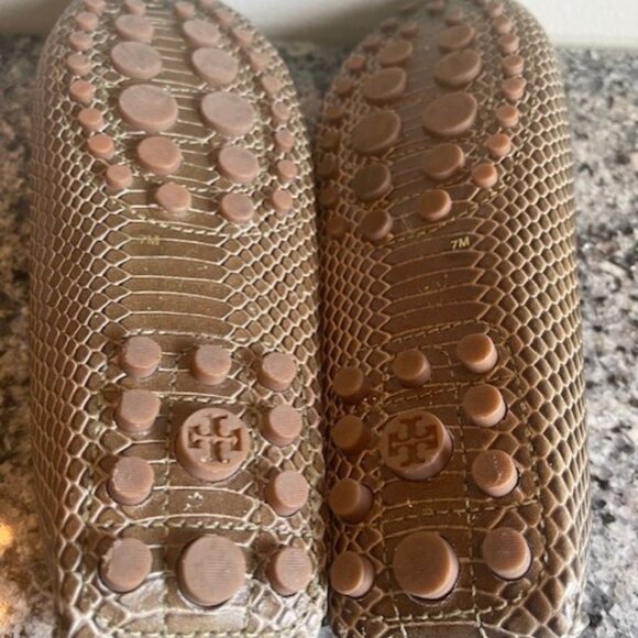 Tory Burch Driving Moccasin size 7 - Picture 3 of 4